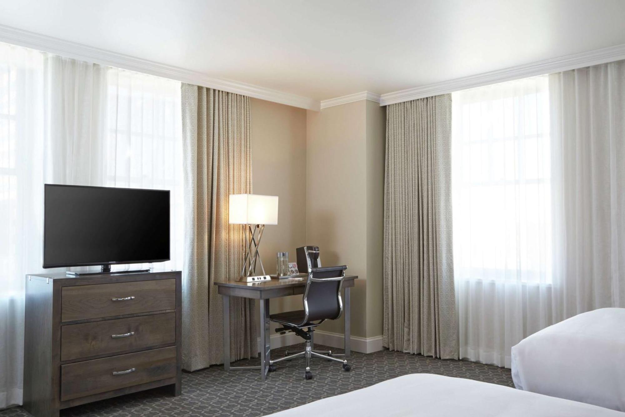 Redmont Hotel Birmingham - Curio Collection By Hilton Buitenkant foto
