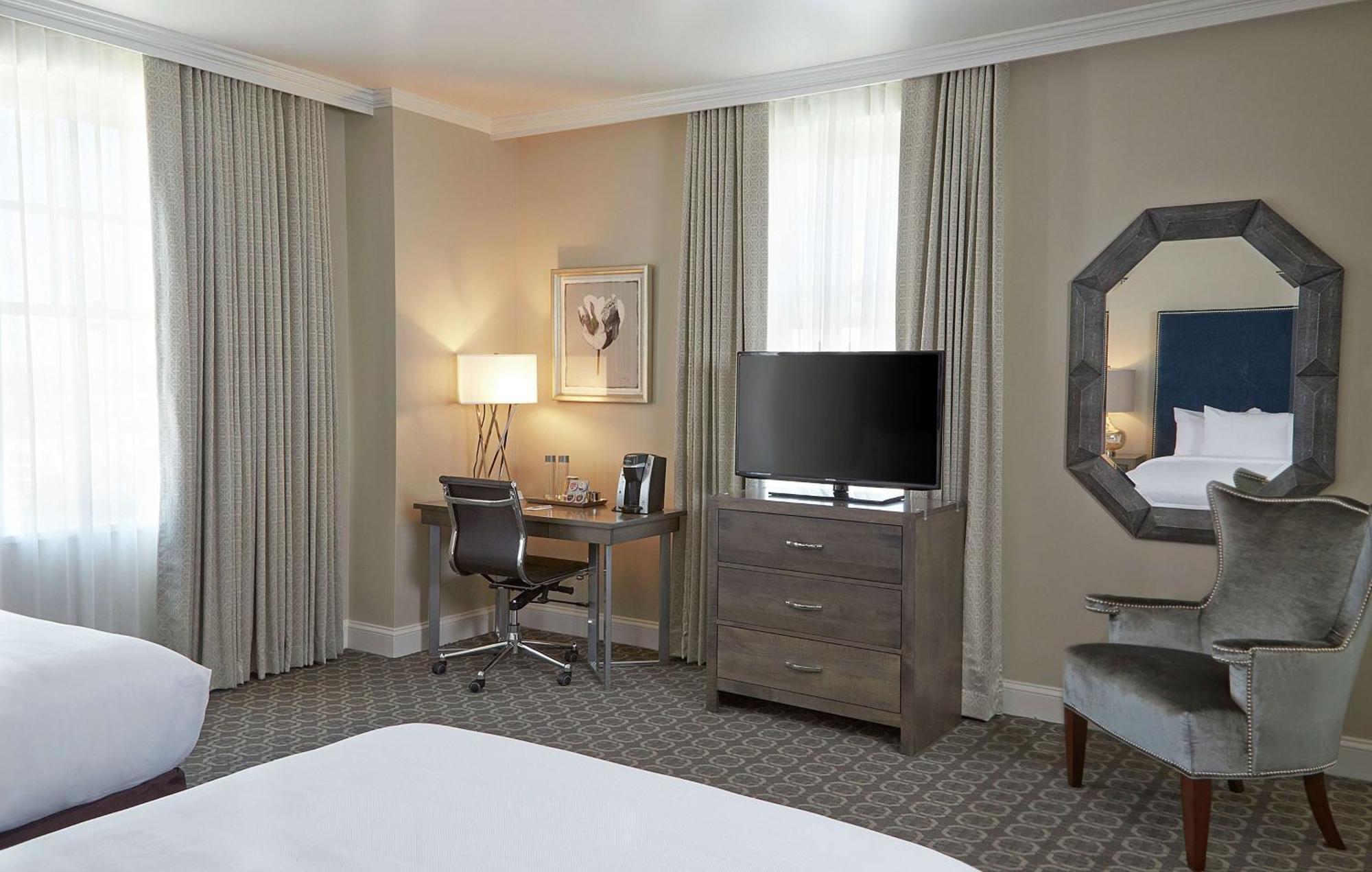 Redmont Hotel Birmingham - Curio Collection By Hilton Buitenkant foto