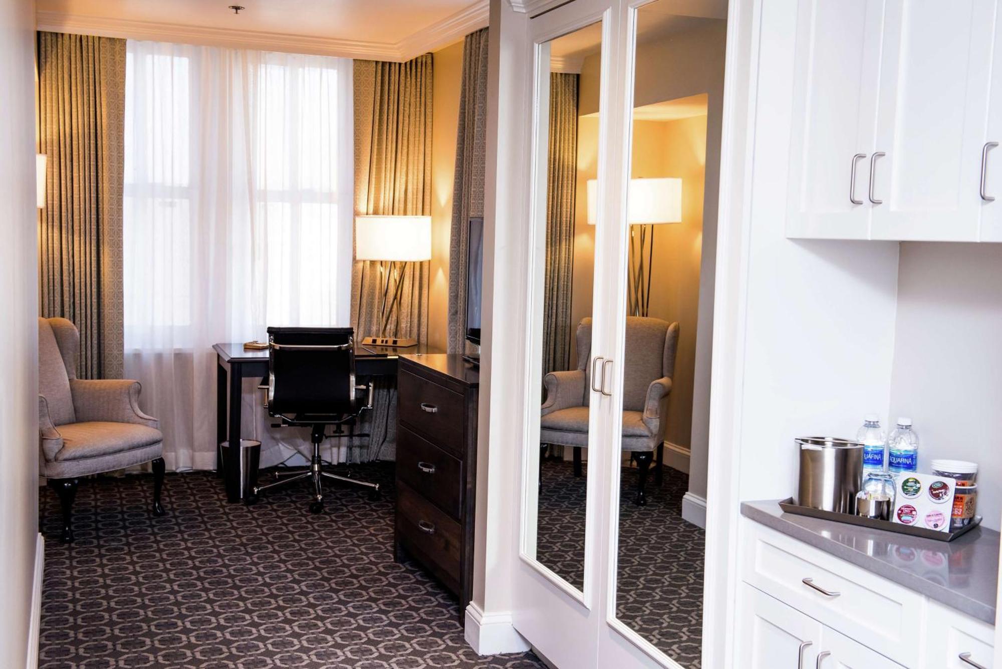 Redmont Hotel Birmingham - Curio Collection By Hilton Buitenkant foto